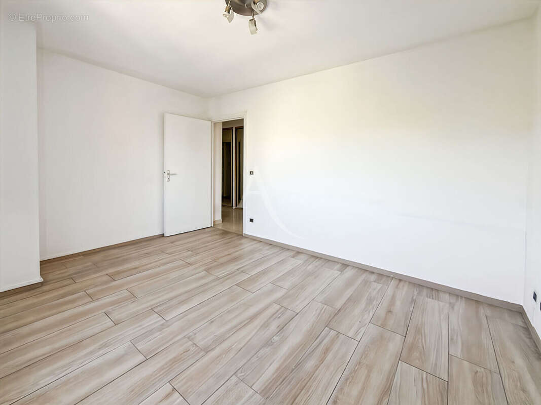 Appartement Le Cannet 3 pièces 64.06 m² - photo 8