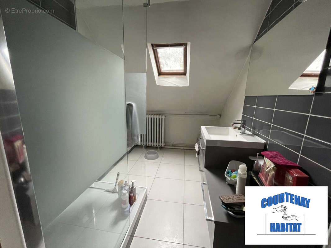 Appartement 140 m² à Courtenay  - photo 6