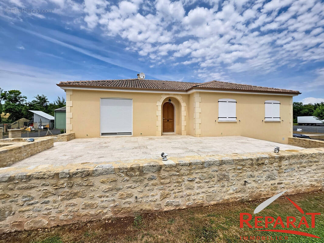 Maison à AYEN