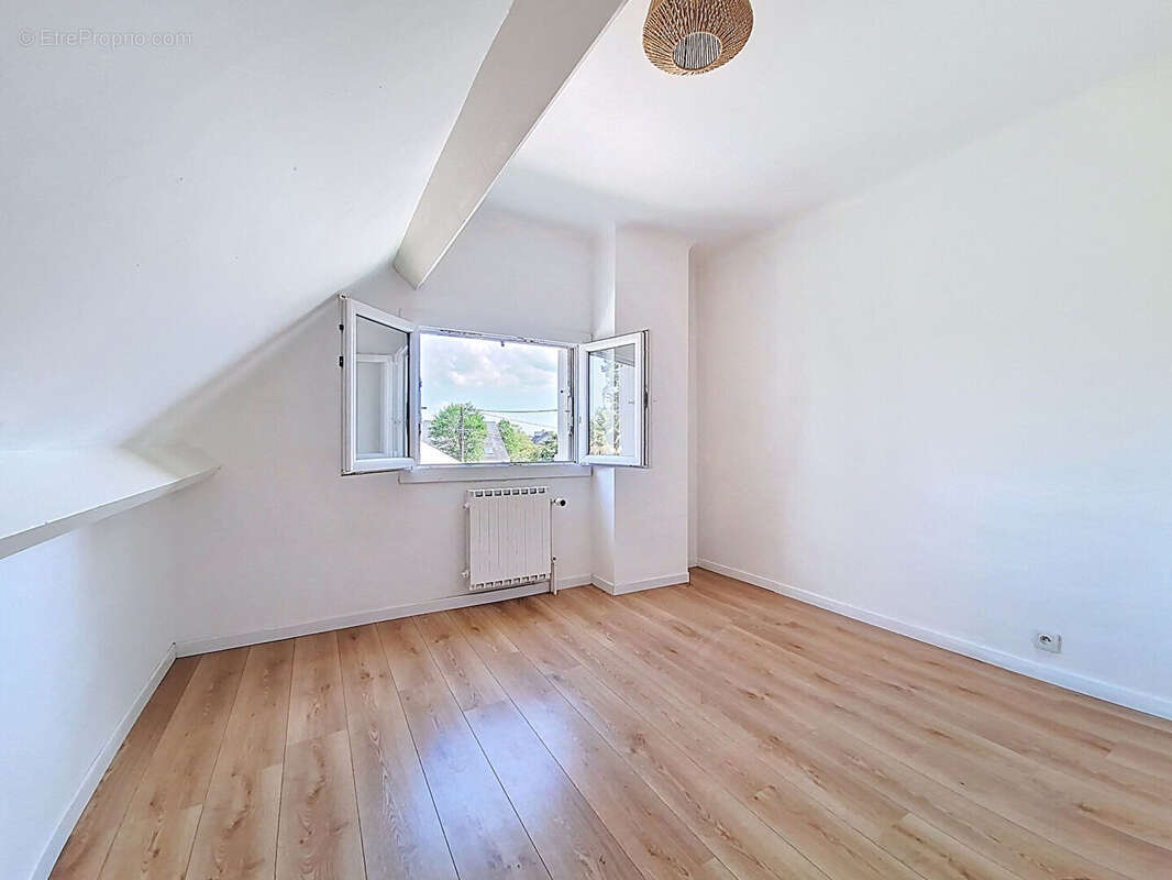 Maison à SAINTE-LUCE-SUR-LOIRE