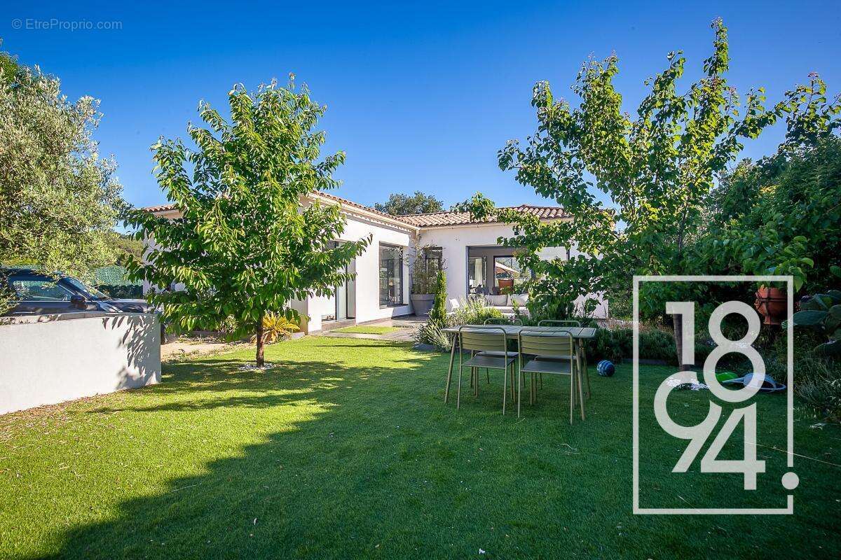 Maison à LA DESTROUSSE