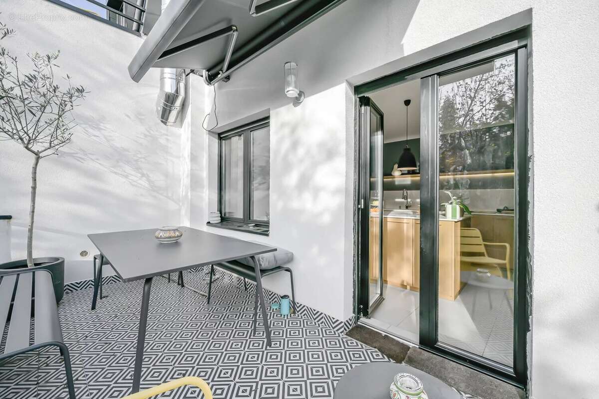 Appartement à SURESNES