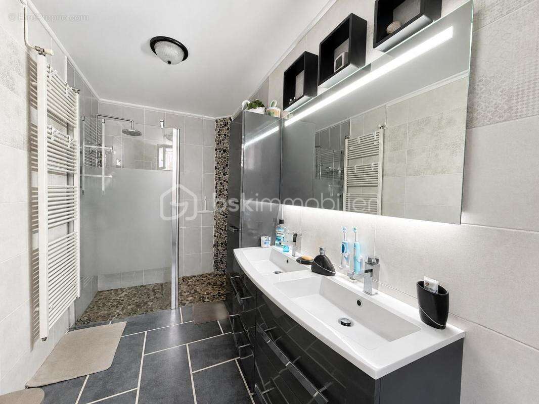 Maison sans travaux t4 104m2 - 3 chambres - jardin & garage proche centre ville - photo 6
