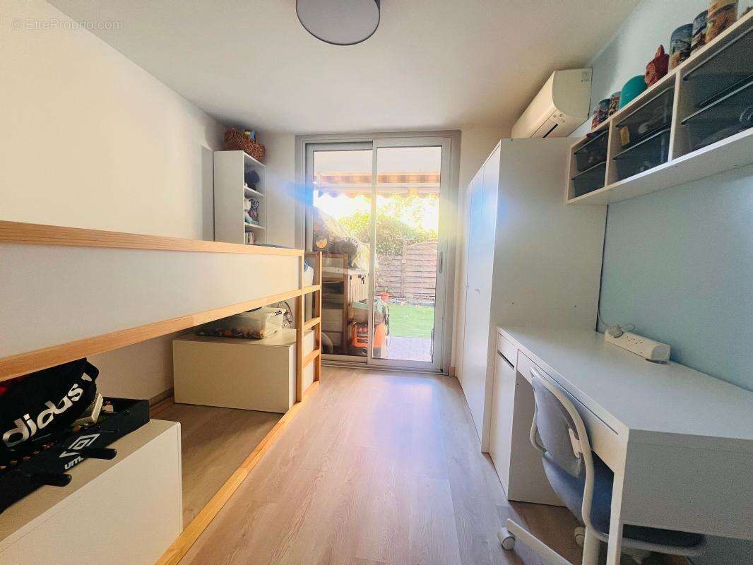 Appartement à VILLENEUVE-LOUBET