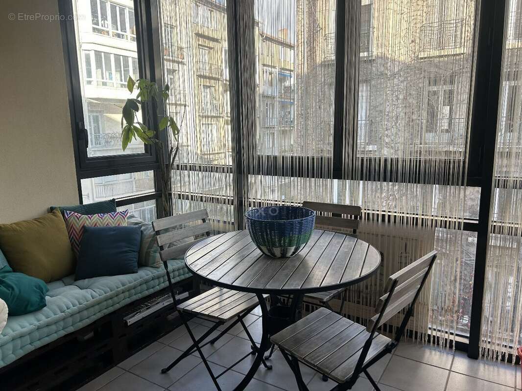 Appartement à MARSEILLE-6E