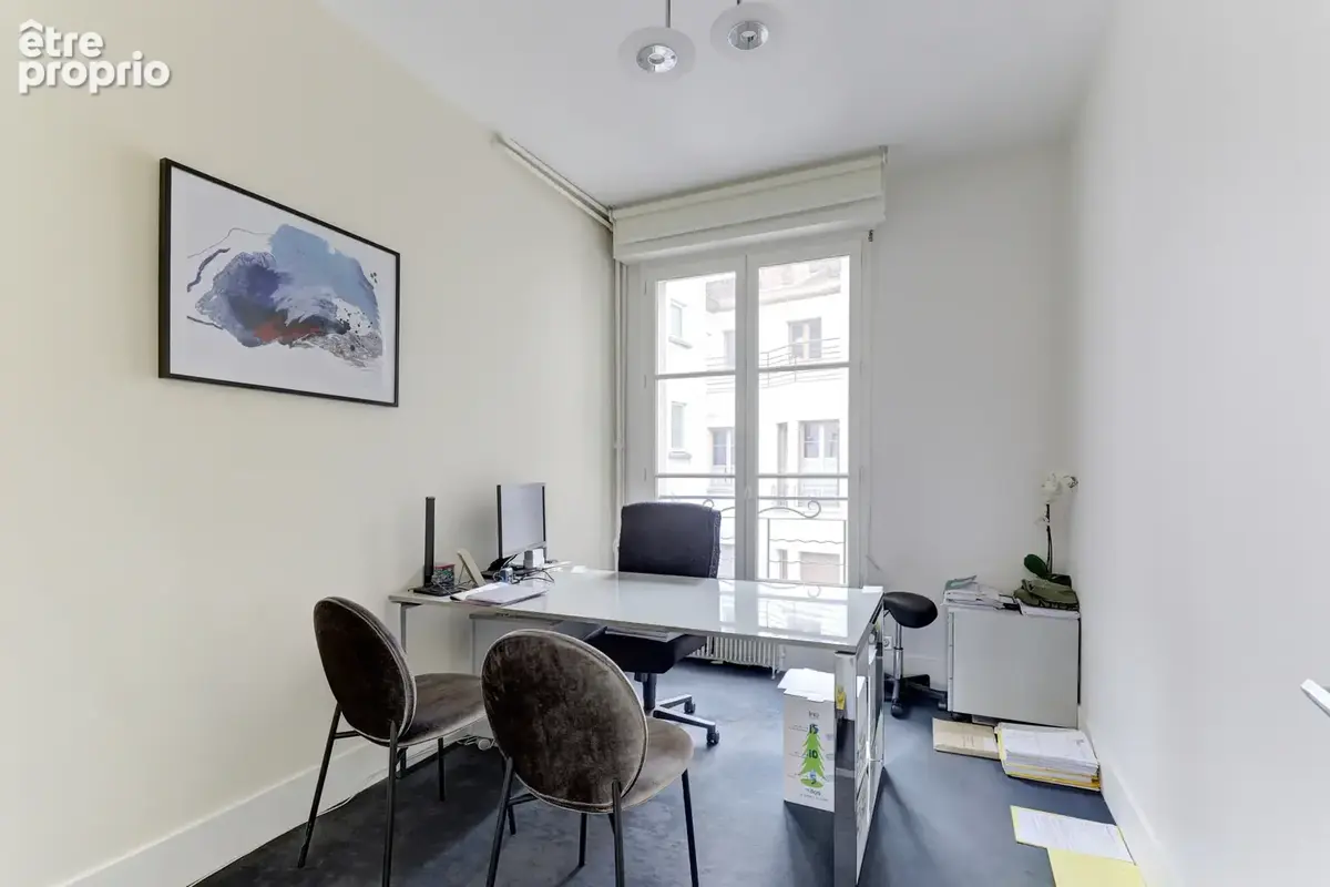 Grand appartement rue Blatin - photo 8