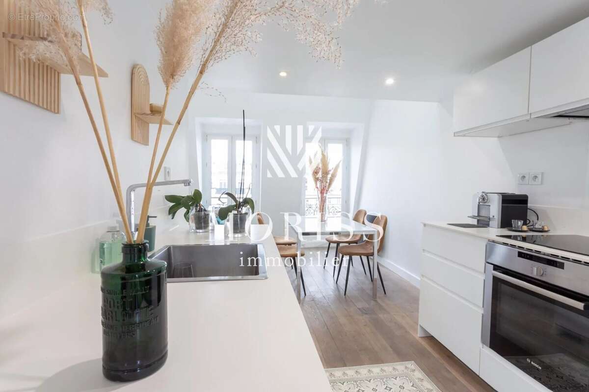 Appartement à PARIS-7E