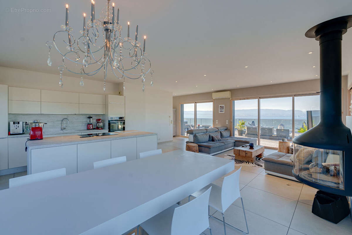 Appartement à EVIAN-LES-BAINS