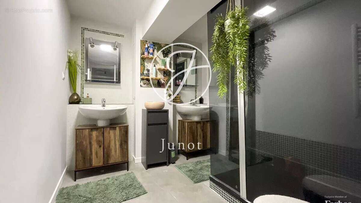 Appartement à CROIX