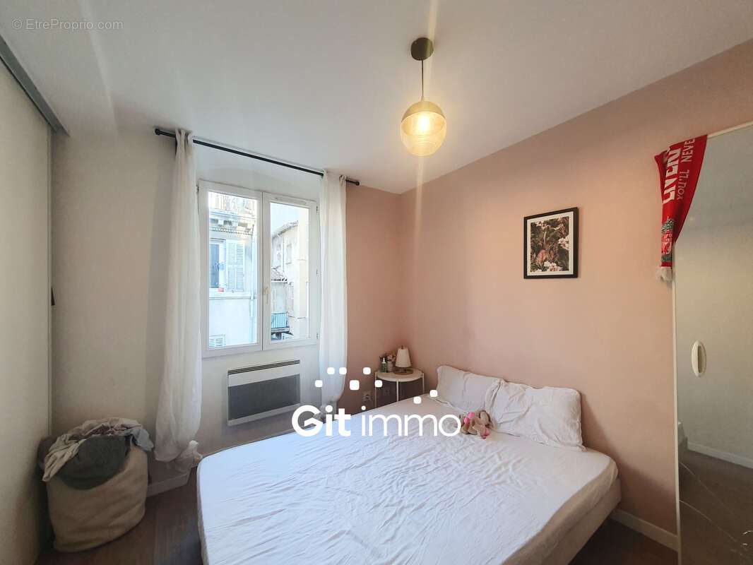 Appartement à MARSEILLE-6E