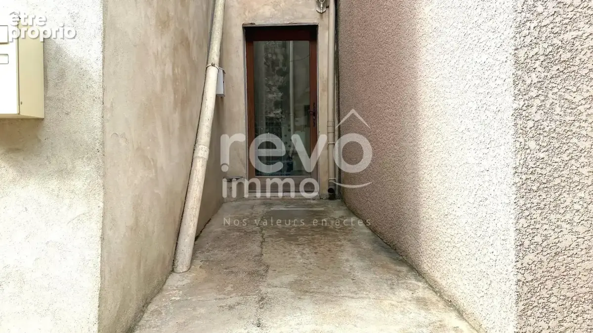 VENDEMIAN : MDV 58 M²,avec cour: bon etat, calme et cachet - photo 12