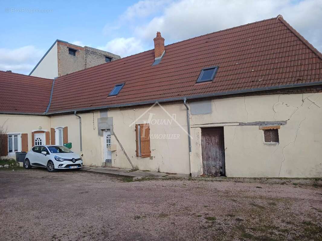 Appartement à VARENNES-SUR-ALLIER