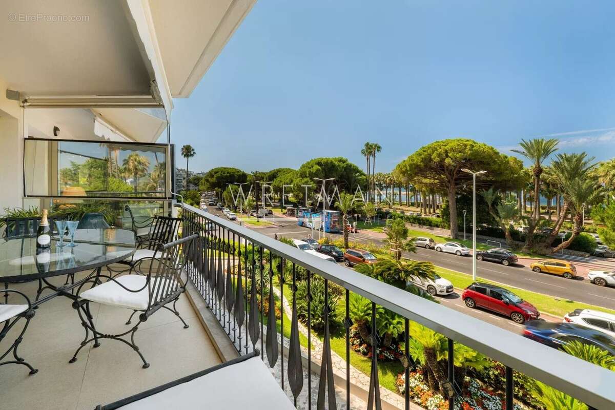 Exceptionnel appartement 5 pièces sur la Croisette avec terrasse vue mer et garage - Cannes Croisette - photo 8