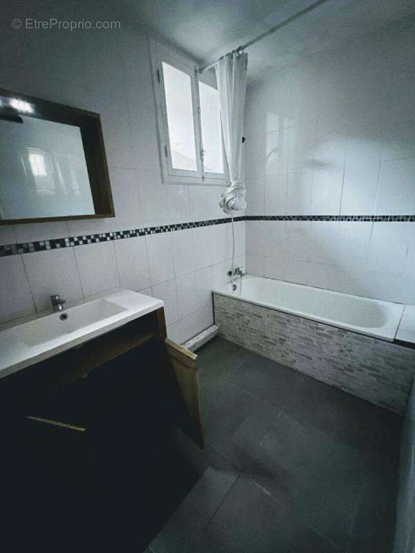 Maison de village Sarrazac 6 pièce(s) 110 m2 - photo 9