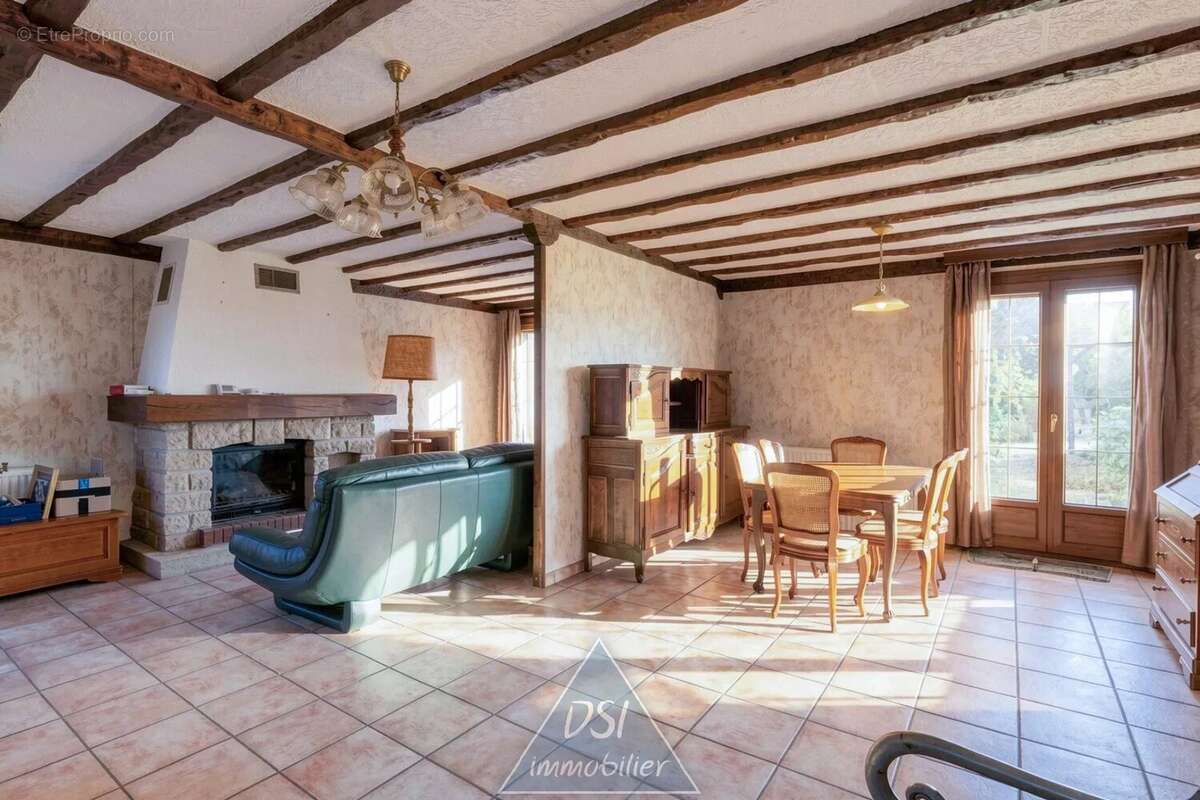 Maison à VAULX-EN-VELIN