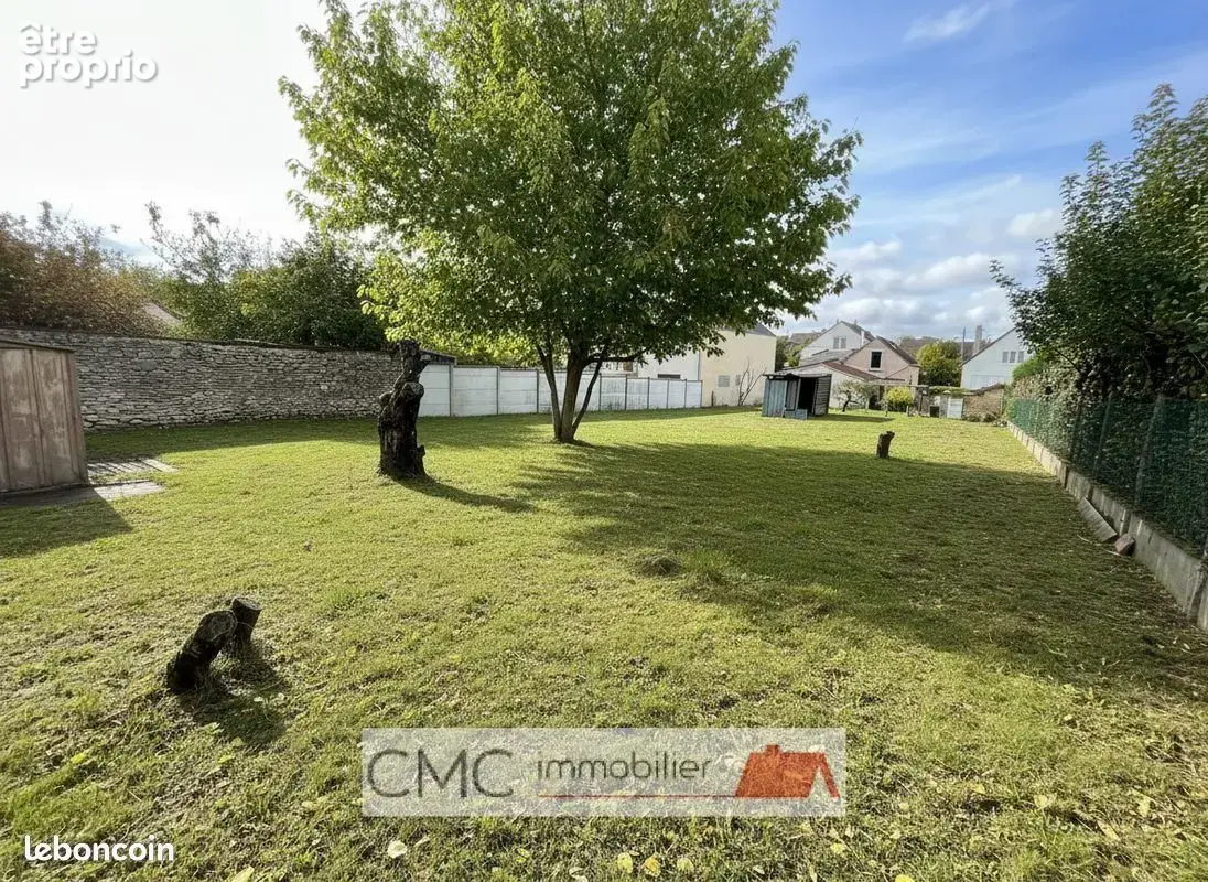 Photo Terrain à Luisant au prix de 157 000€