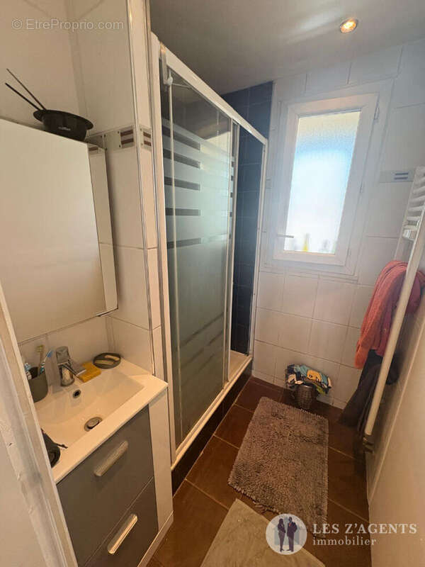 Appartement à SAINT-MARTIN-D'HERES