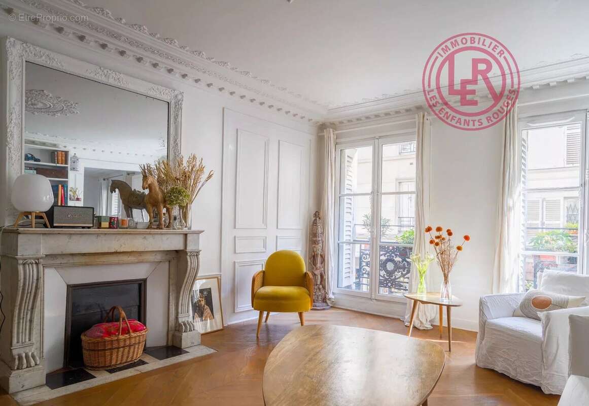 Appartement à PARIS-10E