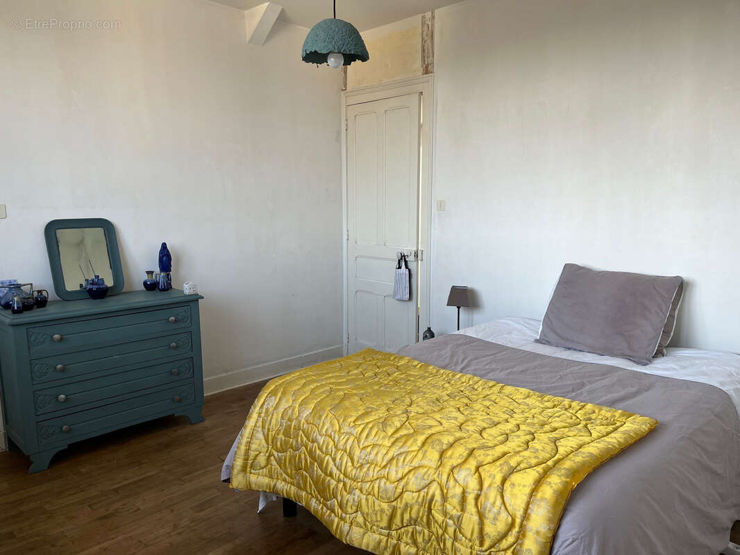 Maison à COUSSAC-BONNEVAL