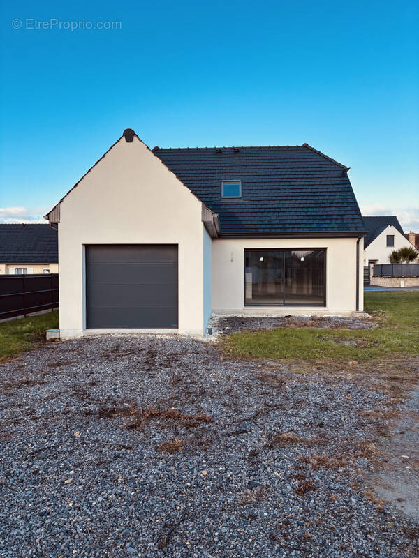 Maison à VAILLY-SUR-AISNE