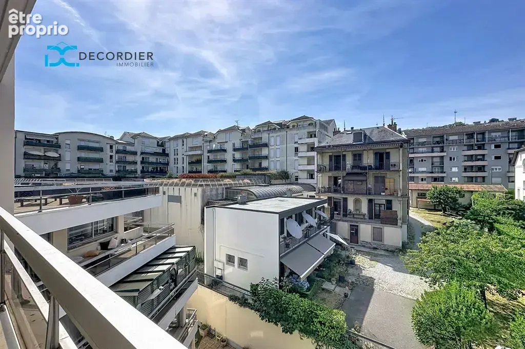 Evian studio rénové avec balcon - photo 3