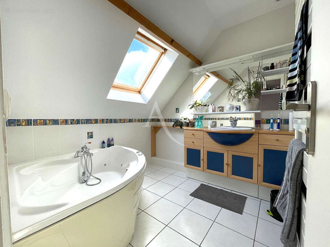 Maison à OZOIR-LA-FERRIERE