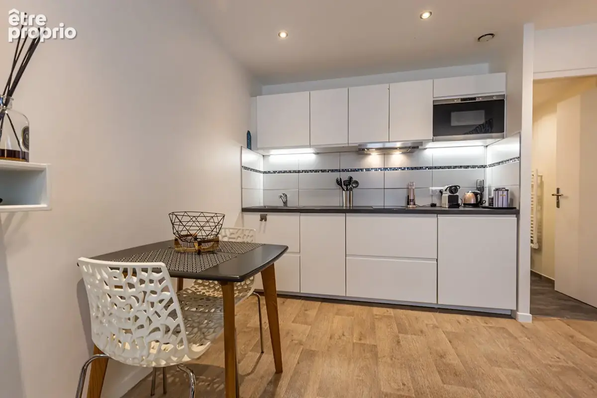Agence immobiliere laforet - exclusivite - "emilia" -  annecy - hyper centre-ville - studio de 28,41m2 entierement renove - dpe  - photo 4