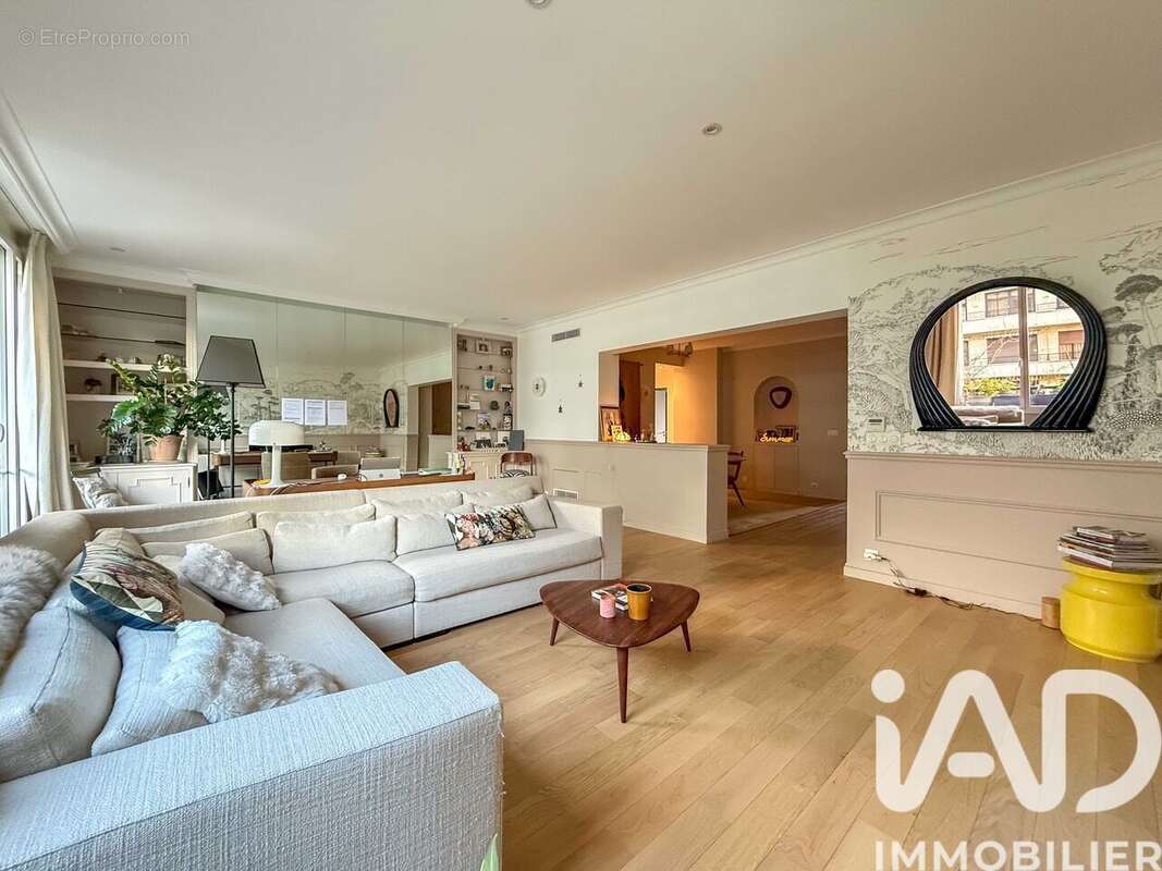 Photo 2 - Appartement à PARIS-16E