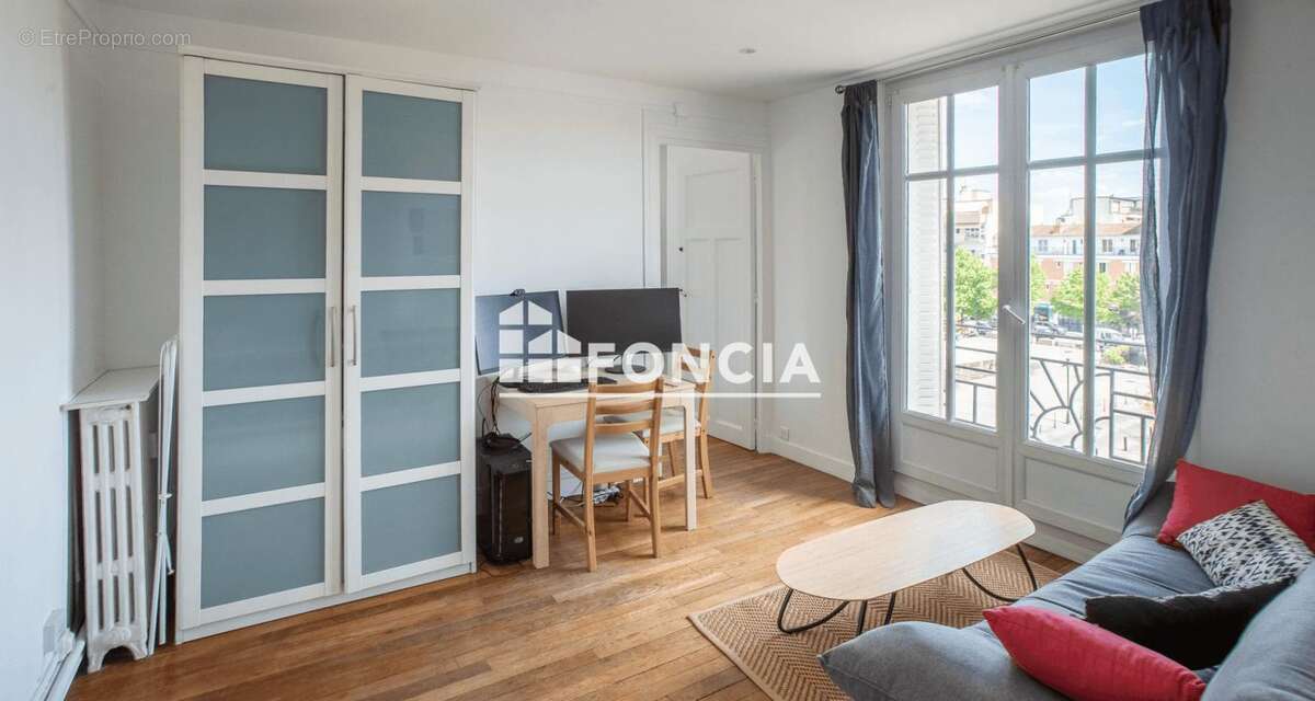 Appartement à SARTROUVILLE
