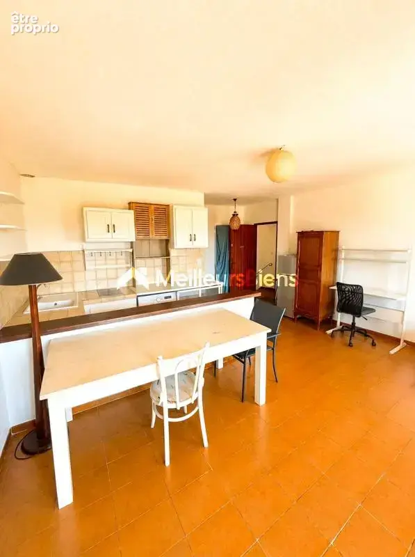 Appartement 2 pièces 38 m² dernier étage à Fréjus 83600 - photo 1