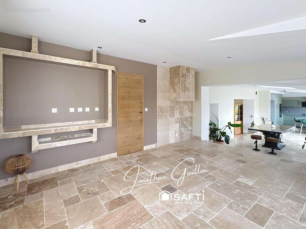 Photo 5 - Maison à CRECY-LA-CHAPELLE