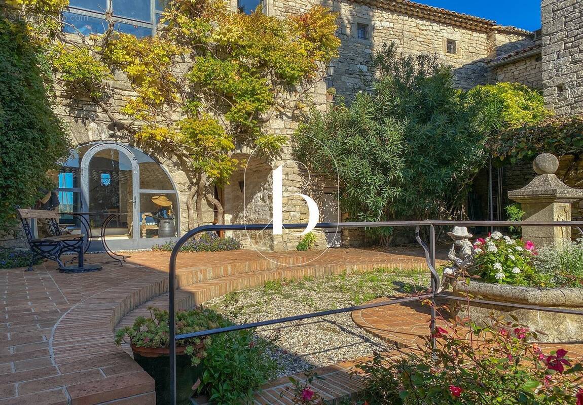 Maison à GOUDARGUES