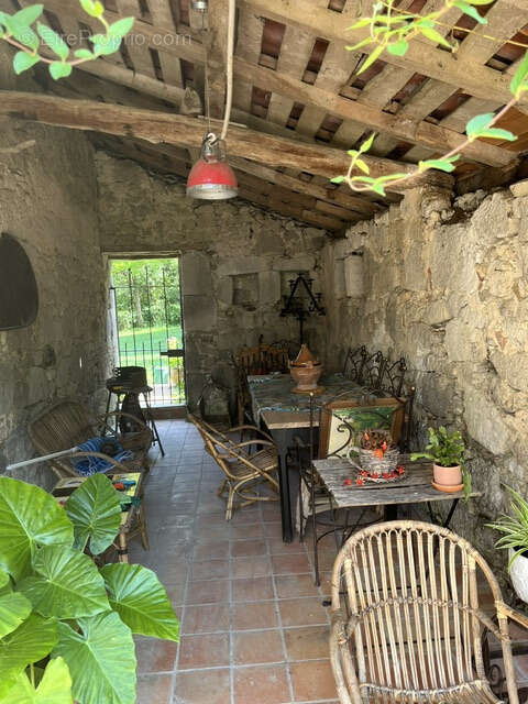 Maison à MONCRABEAU