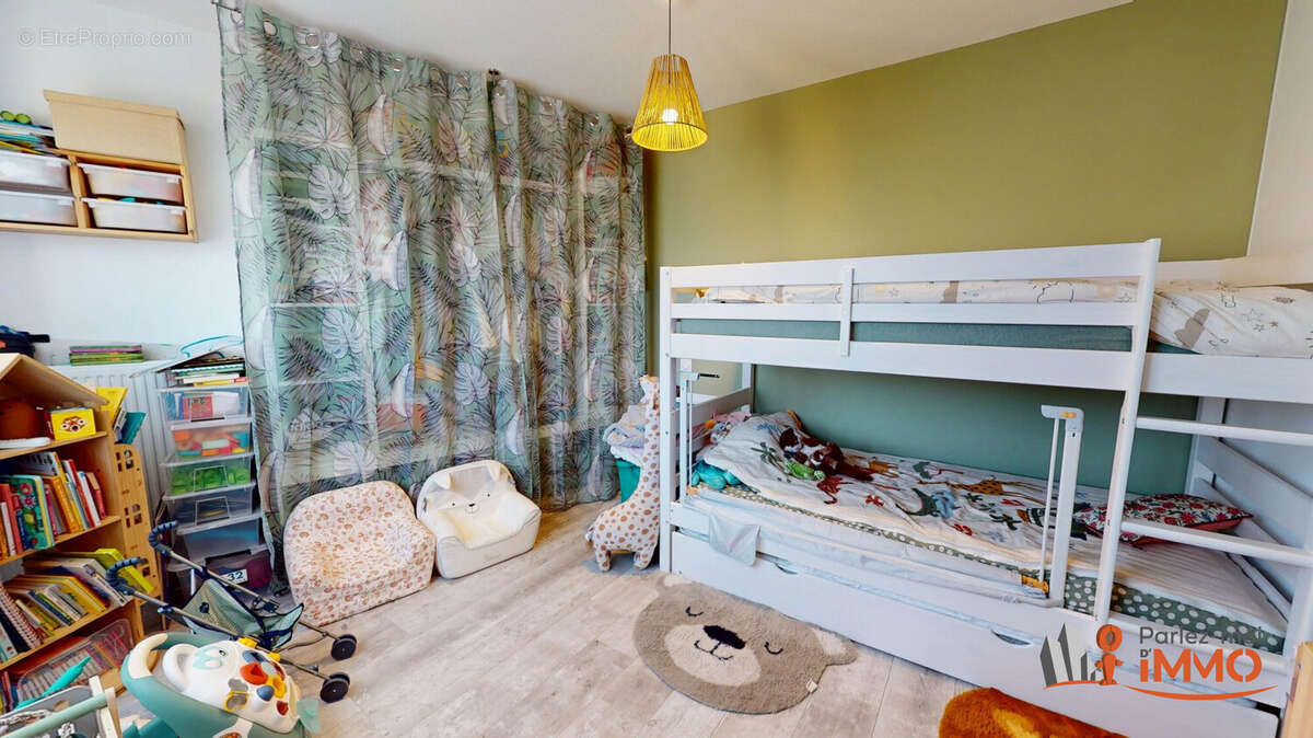 Appartement à PONT-DE-CHERUY