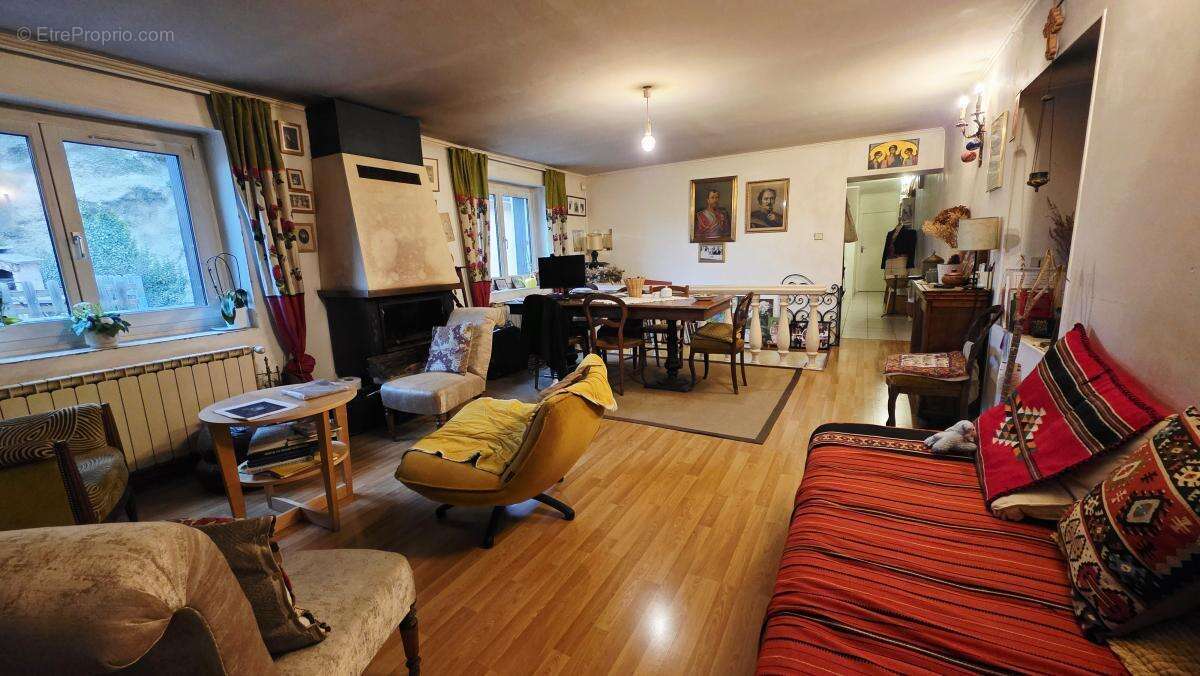 Maison à FRANCHEVILLE