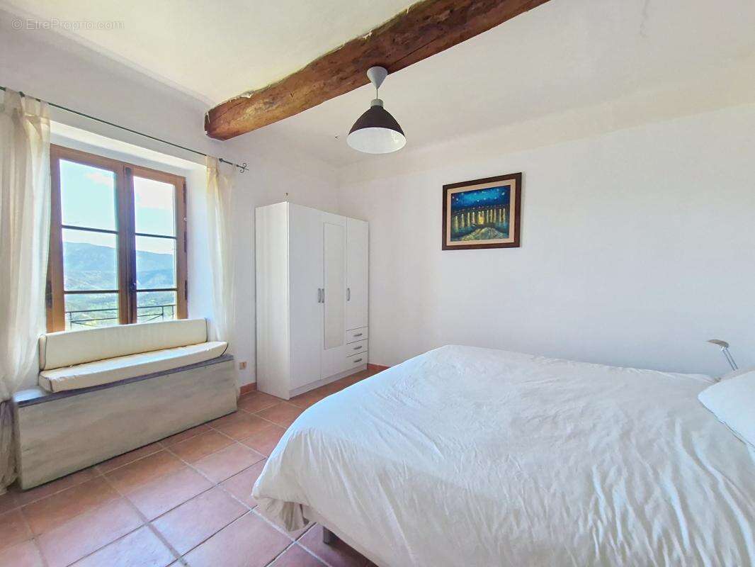 Maison 204 m² à La Penne  - photo 17