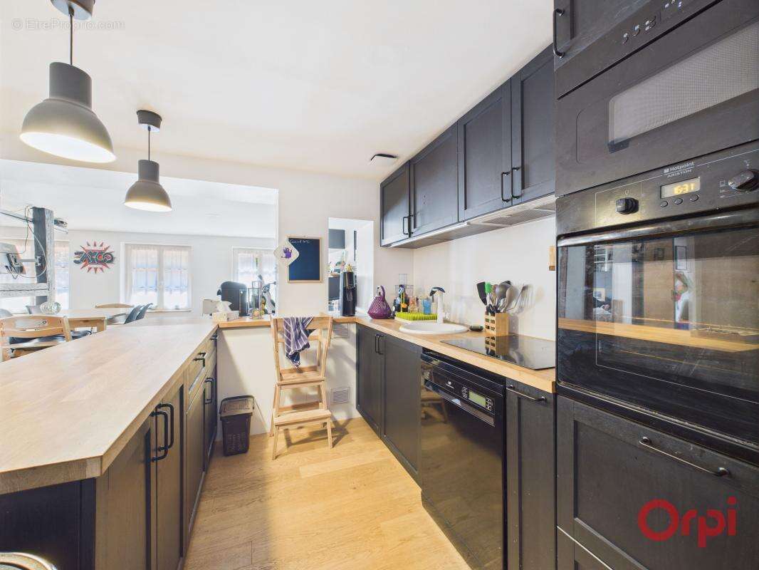 À vendre – Appartement 3 pièces de 81 m² – Strasbourg Centre - photo 2