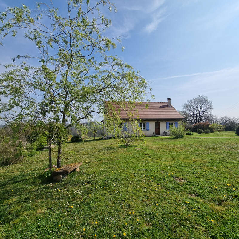 Maison à LYS-SAINT-GEORGES