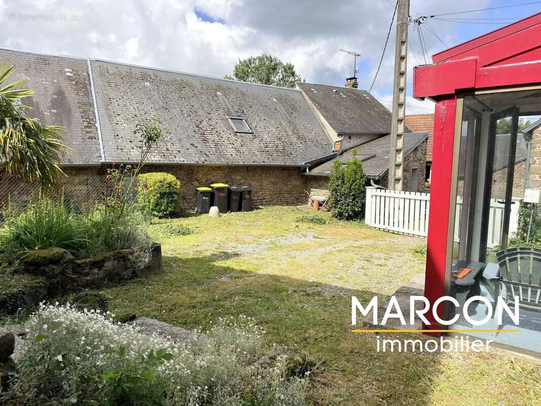 Maison à SAINT-VAURY