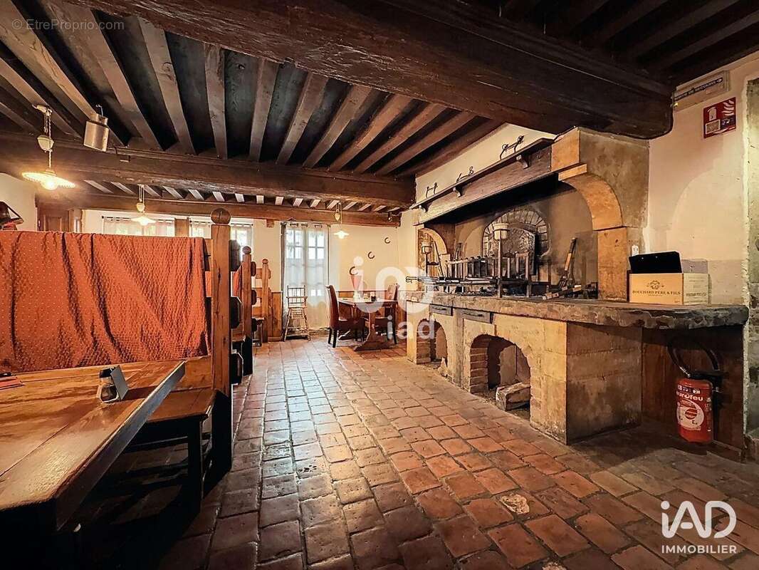 Photo 2 - Commerce à BEZE