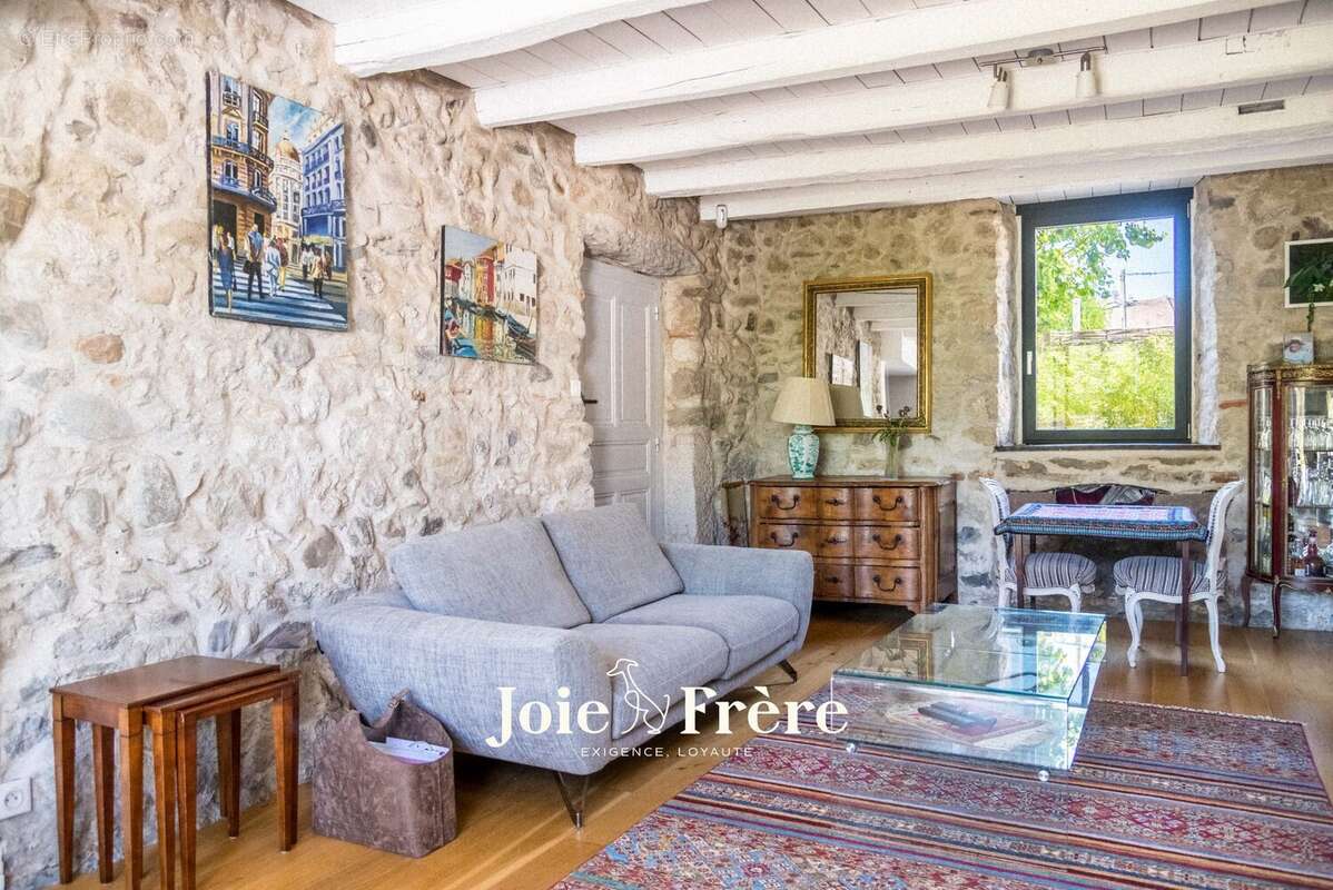 Maison 157 m² à Saint-Jorioz  - photo 7