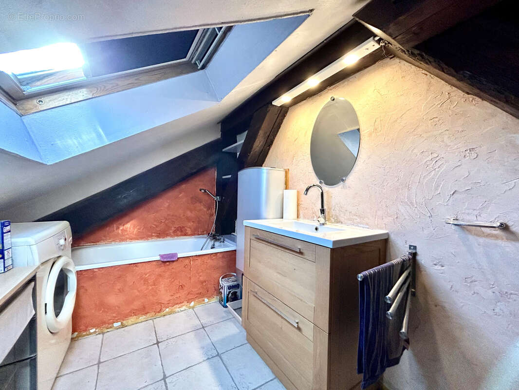 Appartement à VAULNAVEYS-LE-HAUT