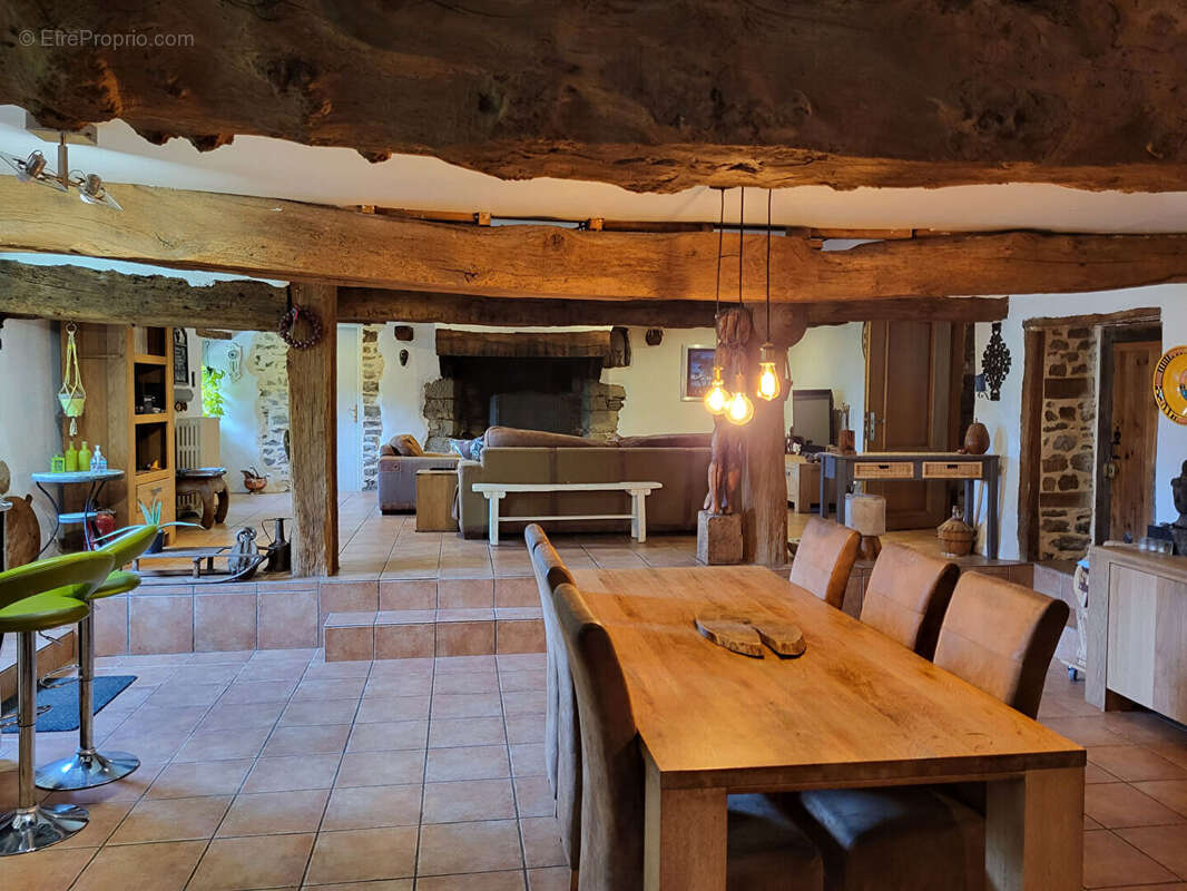 Maison à LA GREE-SAINT-LAURENT