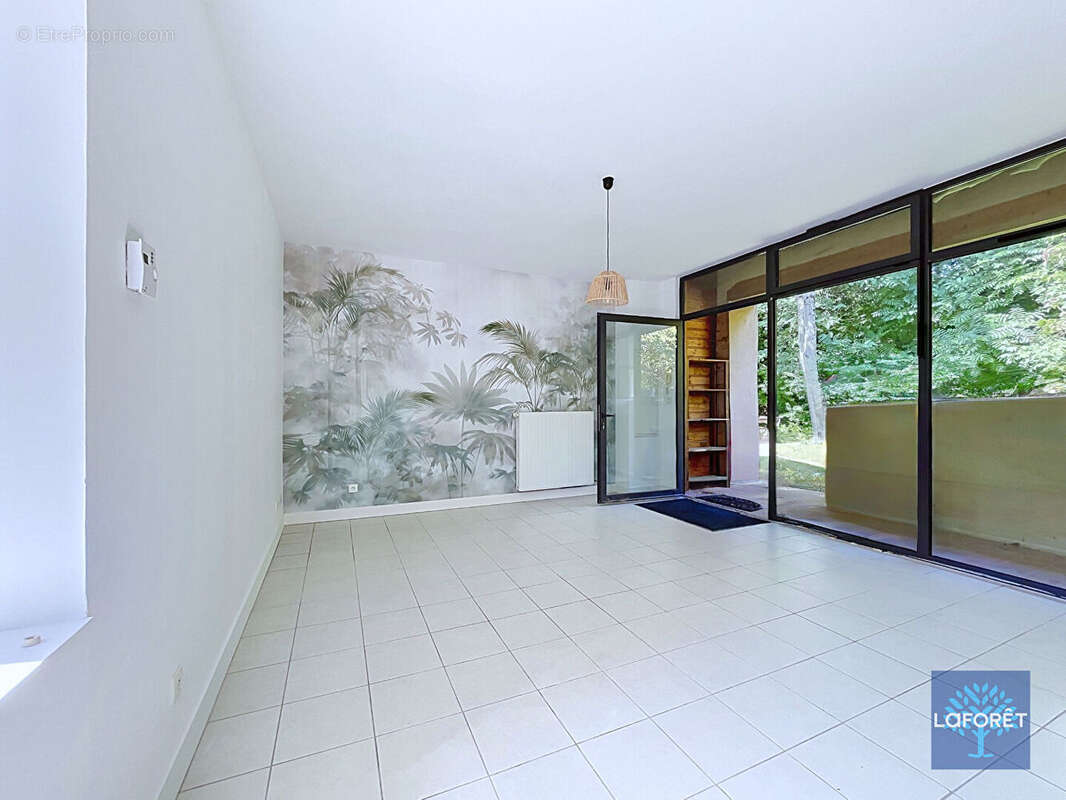Appartement T2 - Curis Au Mont d'Or - photo 5