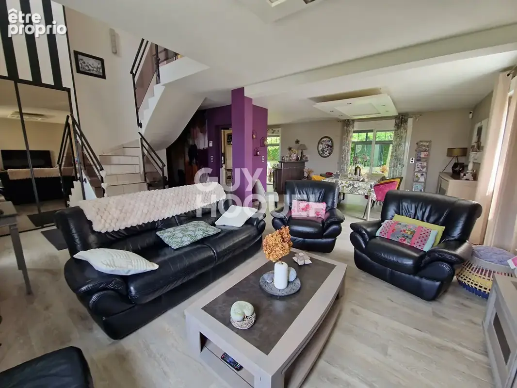 Maison Chateau Gontier Sur Mayenne 7 pièce(s) 177.94 m2 - photo 2