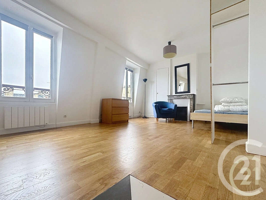 Appartement à PARIS-3E