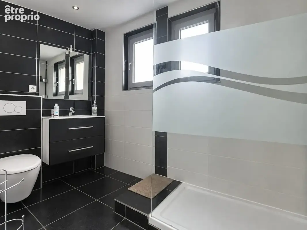 Maison 5 pièces 106 m² à vendre à Saint-Louis (68300) - photo 5