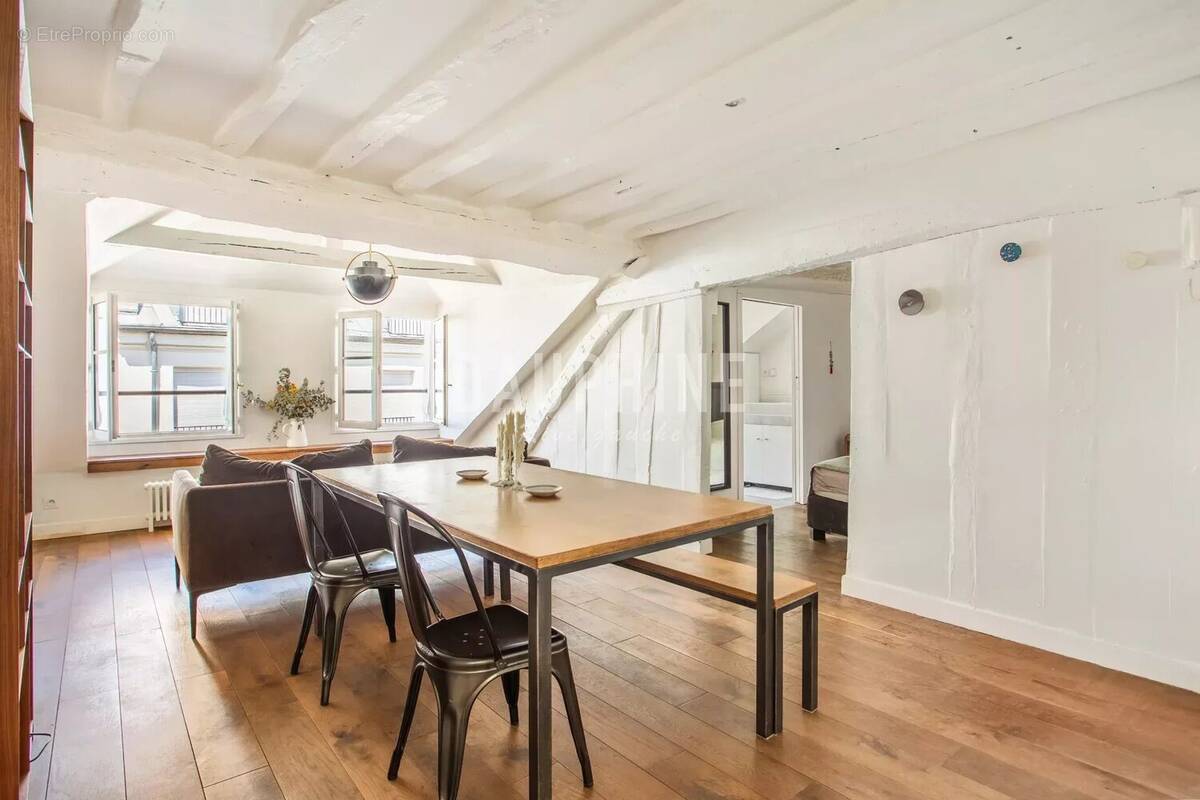 Appartement à PARIS-6E
