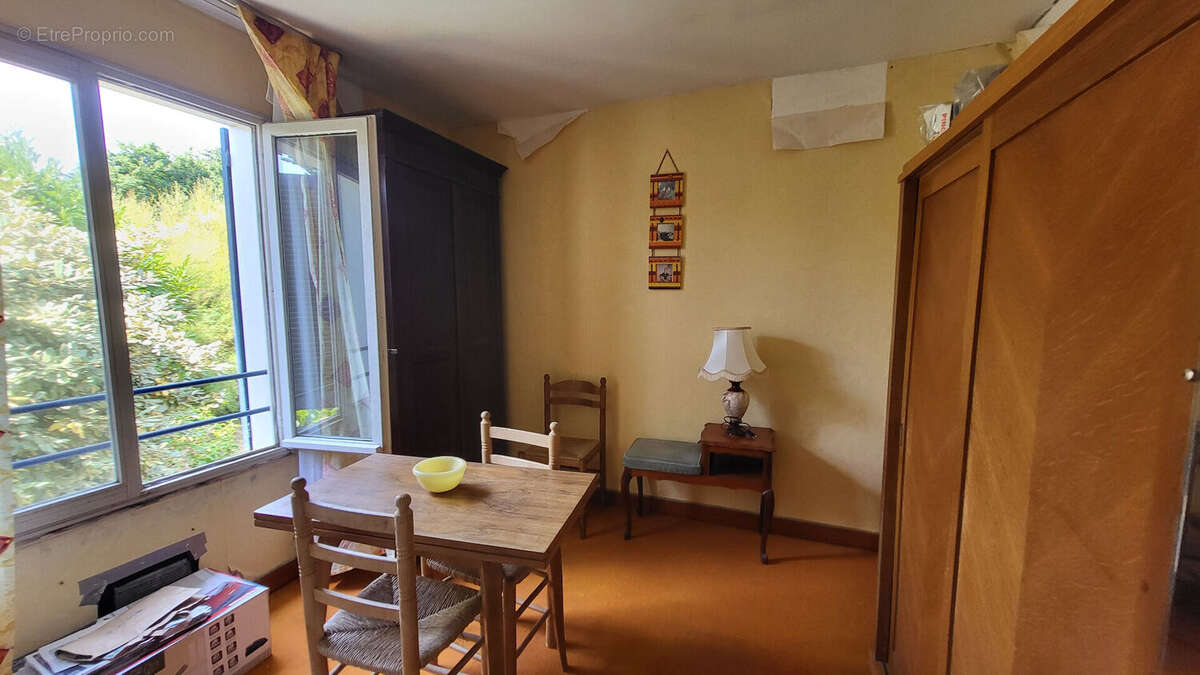 Maison à vendre à Le Palais : cadre idyllique, charme authentique et potentiel à saisir - photo 5
