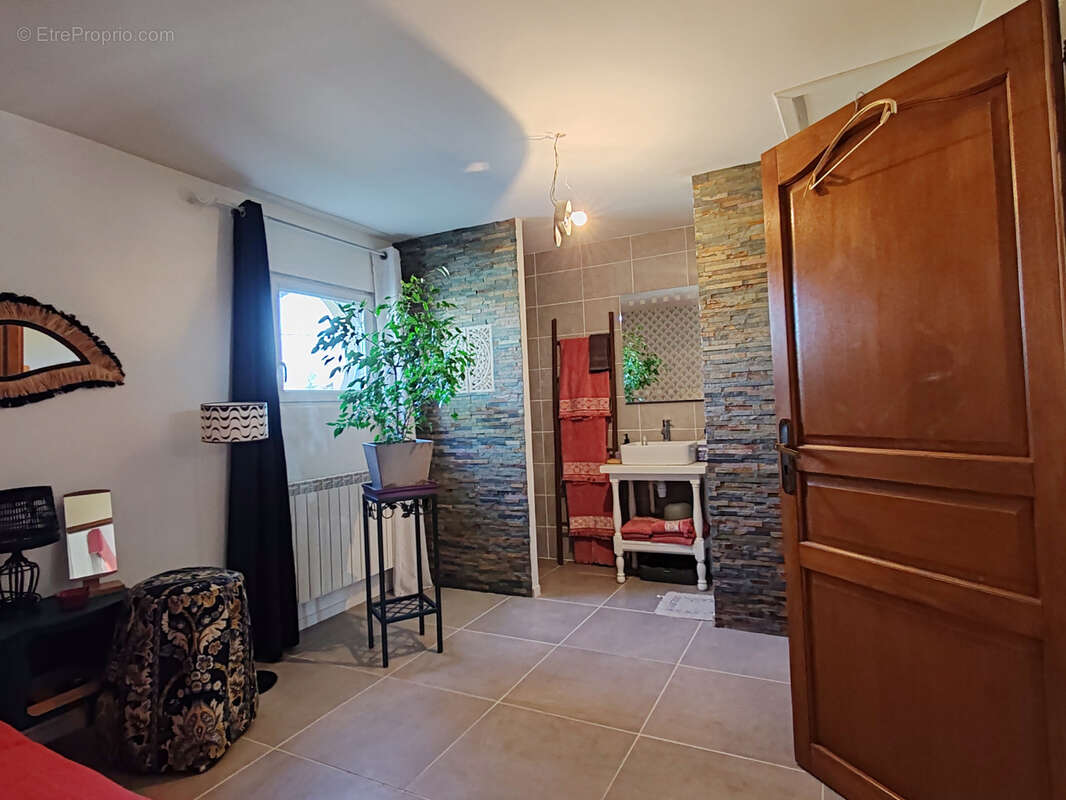 Maison à LIVRON-SUR-DROME